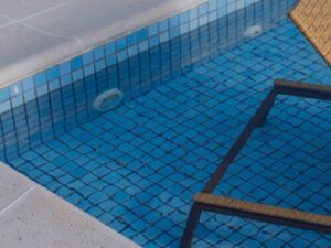 NOVO APOLO 100X100 CINZA CLARO